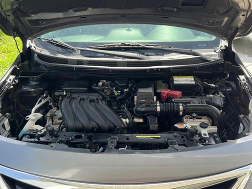 Gray 2018 Nissan Versa 1.6 SV