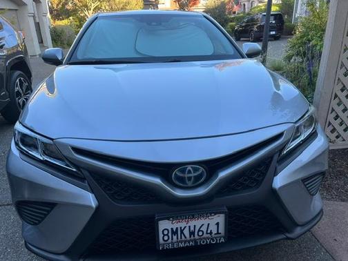 Silver 2020 Toyota Camry Hybrid SE