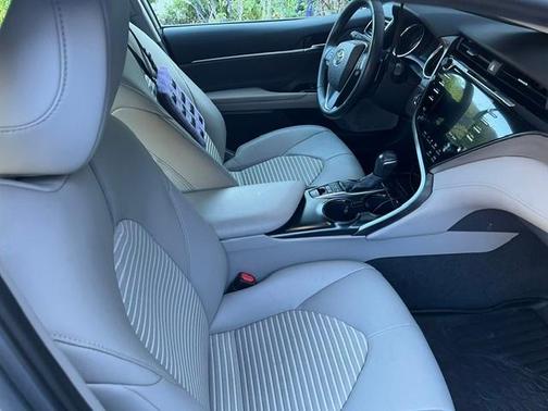 Silver 2020 Toyota Camry Hybrid SE