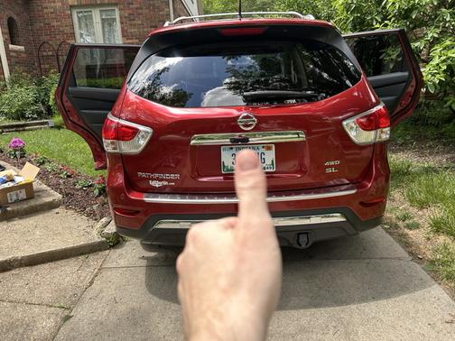 2014 Nissan Pathfinder SL