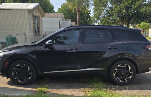 Black 2023 Kia Sportage SX-Prestige