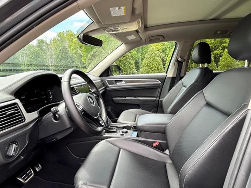Gray 2019 Volkswagen Atlas 3.6L SEL R-Line