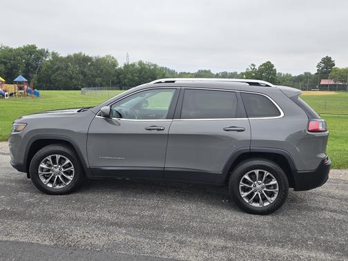 2021 Jeep Cherokee Latitude Lux