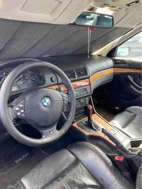 2000 BMW 528 i