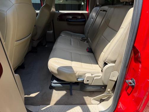 Red 2006 Ford F-350 Lariat Crew Cab Super Duty