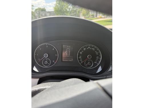 2013 Volkswagen Passat 2.0 TDI SE w/ Sunroof