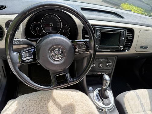 2018 Volkswagen Beetle 2.0T Coast