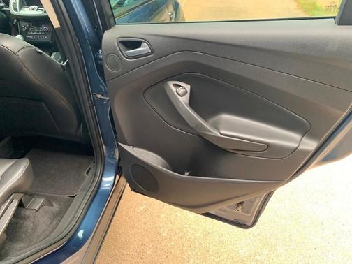 Blue 2018 Ford Escape Titanium