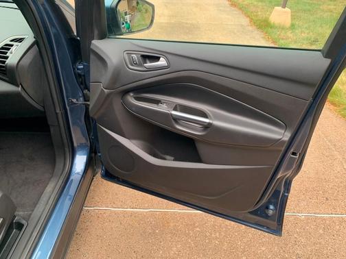 Blue 2018 Ford Escape Titanium