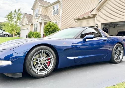 Blue 2004 Chevrolet Corvette Base