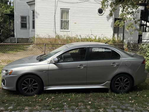 2017 Mitsubishi Lancer ES