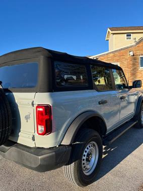 2022 Ford Bronco Base