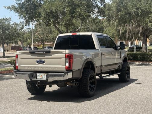Beige 2017 Ford F-250 Lariat