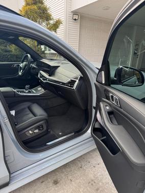 Gray 2025 BMW ALPINA XB7 Base