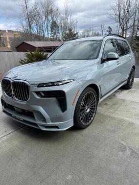 Gray 2025 BMW ALPINA XB7 Base