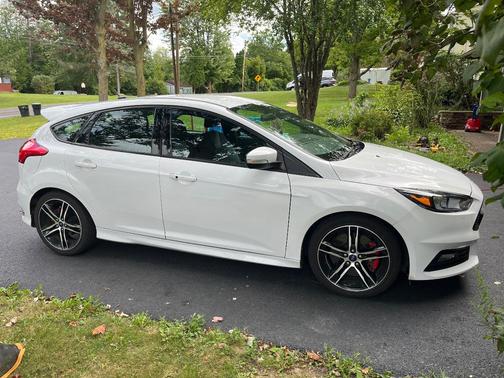White 2017 Ford Focus ST Base