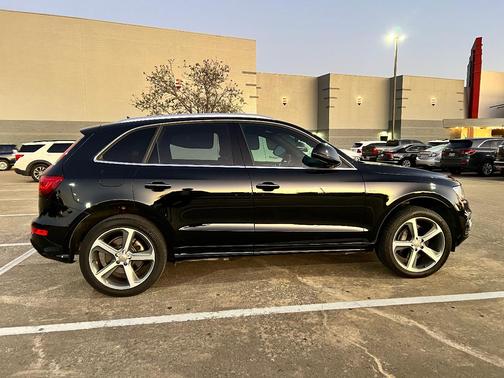 Black 2016 Audi Q5 3.0T Premium Plus