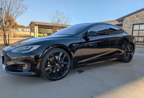 2020 Tesla Model S Long Range