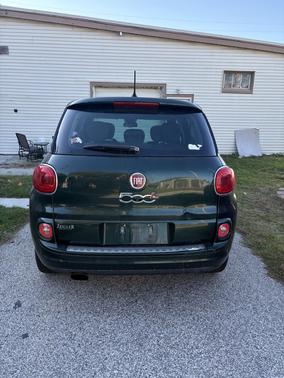 Green 2014 FIAT 500L Lounge