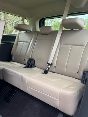 White 2023 Ford Expedition Max XLT