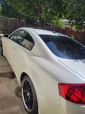 White 2004 INFINITI G35 Base