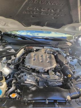 White 2004 INFINITI G35 Base