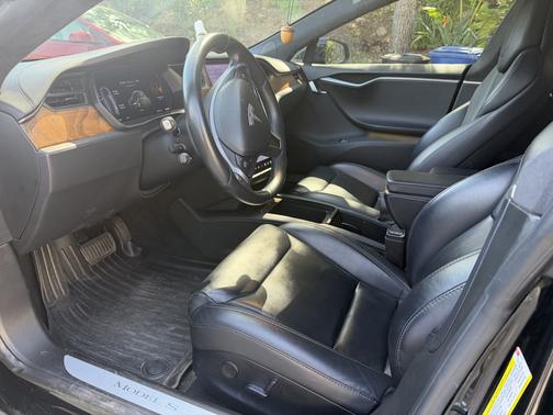 2020 Tesla Model S Long Range Plus