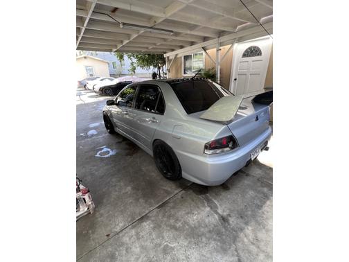 Photo 4 of 12 of 2005 Mitsubishi Lancer Evolution VIII