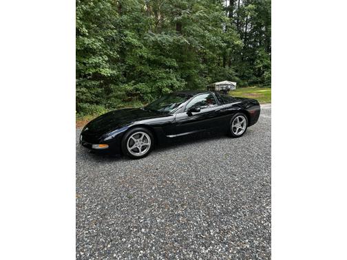 2003 Chevrolet Corvette Base