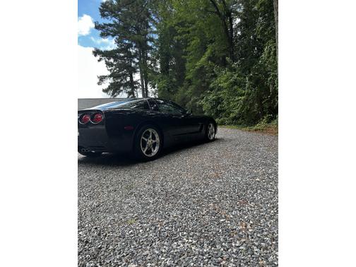 2003 Chevrolet Corvette Base