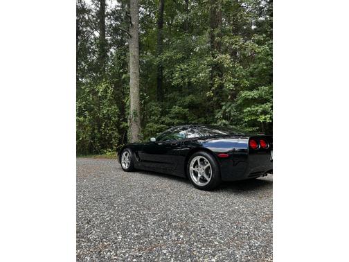 2003 Chevrolet Corvette Base