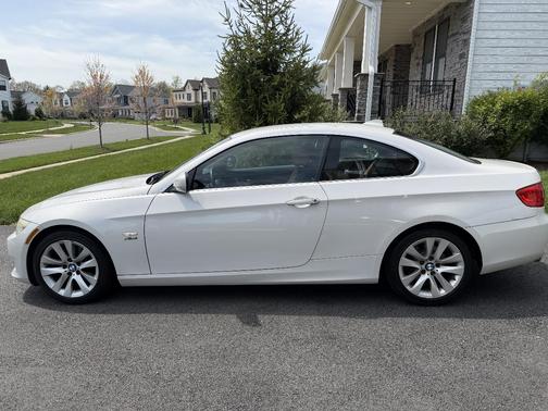 White 2011 BMW 328 i xDrive