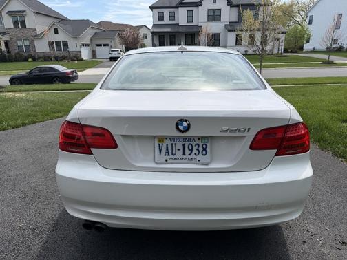 White 2011 BMW 328 i xDrive