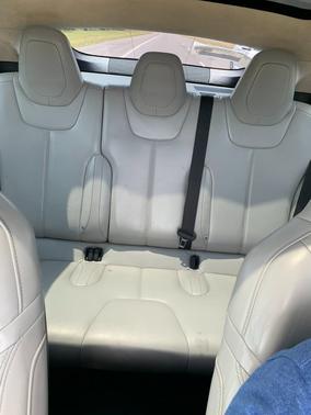 2016 Tesla Model S 90D