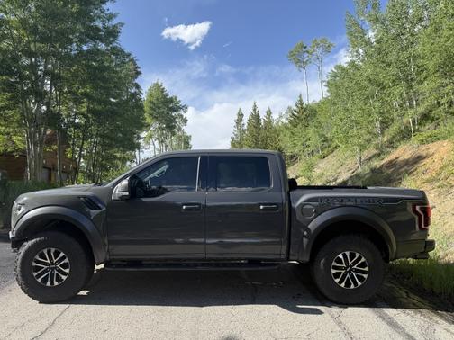 2020 Ford F-150 Raptor