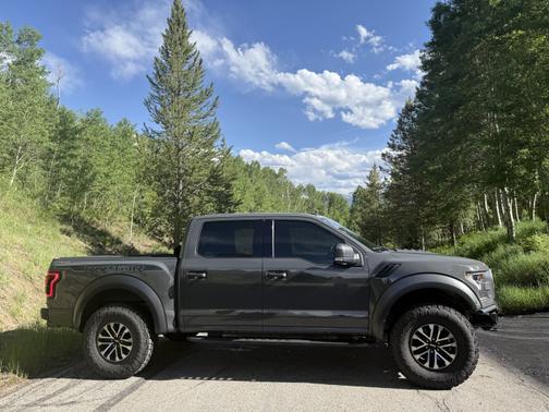 2020 Ford F-150 Raptor