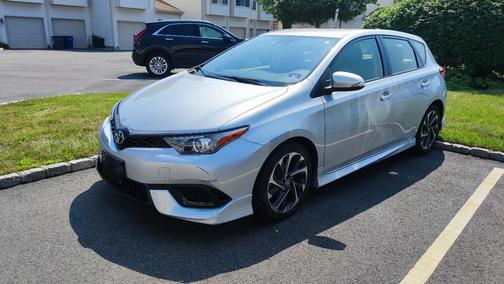 Silver 2017 Toyota Corolla iM Base
