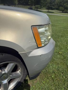 Beige 2011 Chevrolet Suburban 1500 LT