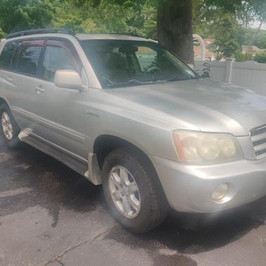 Silver 2002 Toyota Highlander Limited