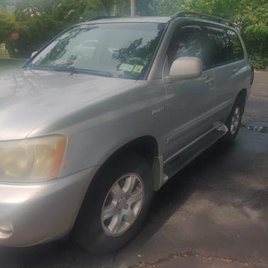 Silver 2002 Toyota Highlander Limited