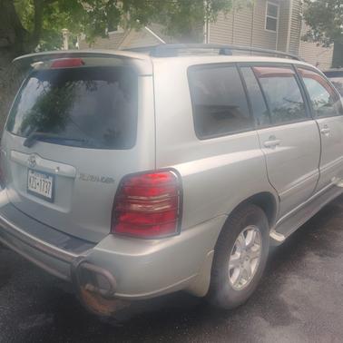 Silver 2002 Toyota Highlander Limited