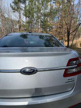 2018 Ford Taurus SEL