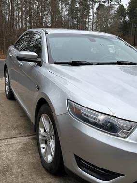 2018 Ford Taurus SEL