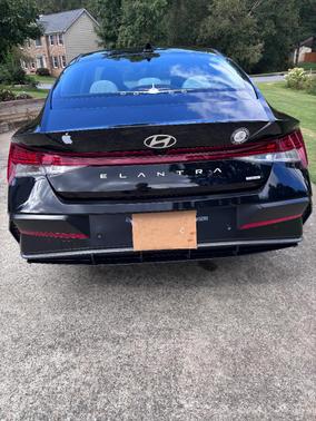 Black 2024 Hyundai ELANTRA HEV Limited