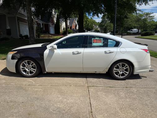 White 2010 Acura TL Technology