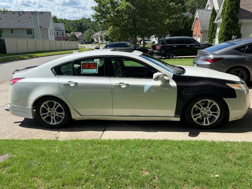 White 2010 Acura TL Technology
