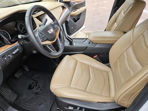 2018 Cadillac XT5 Platinum