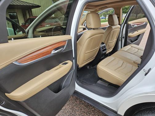2018 Cadillac XT5 Platinum
