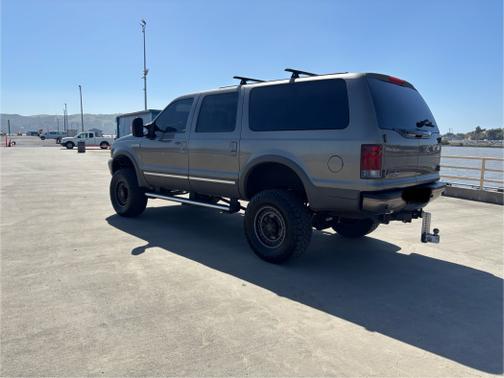 2004 Ford Excursion Limited