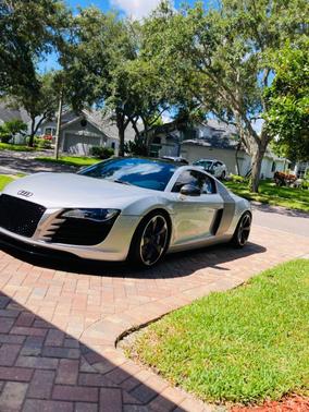 Silver 2009 Audi R8 4.2 quattro